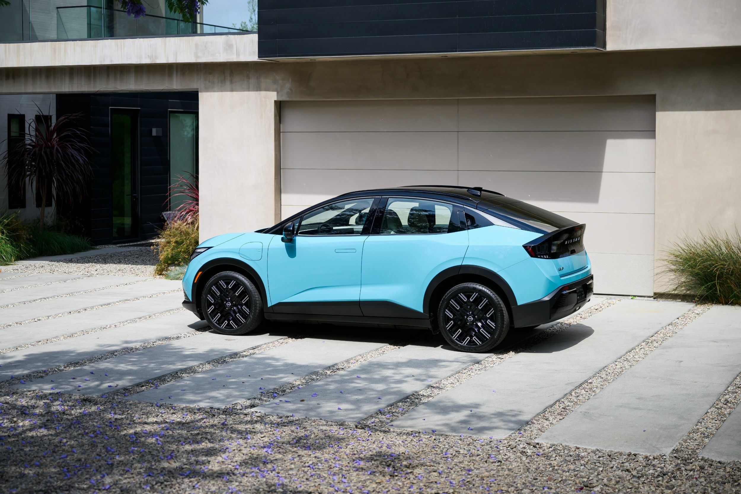 2026 Nissan Leaf - US Spec (8)