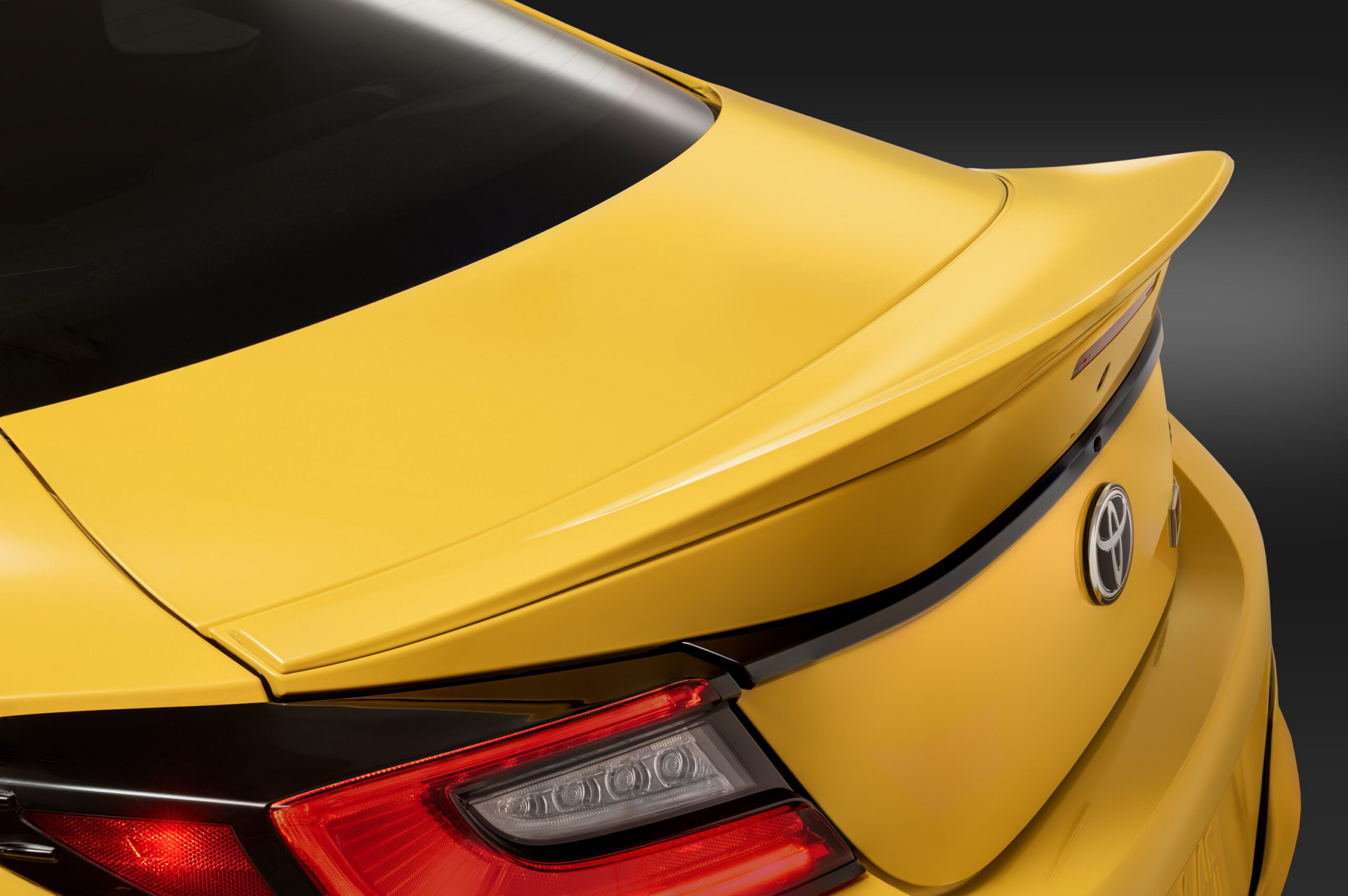 2026-Toyota-GR86_Yuzu_012