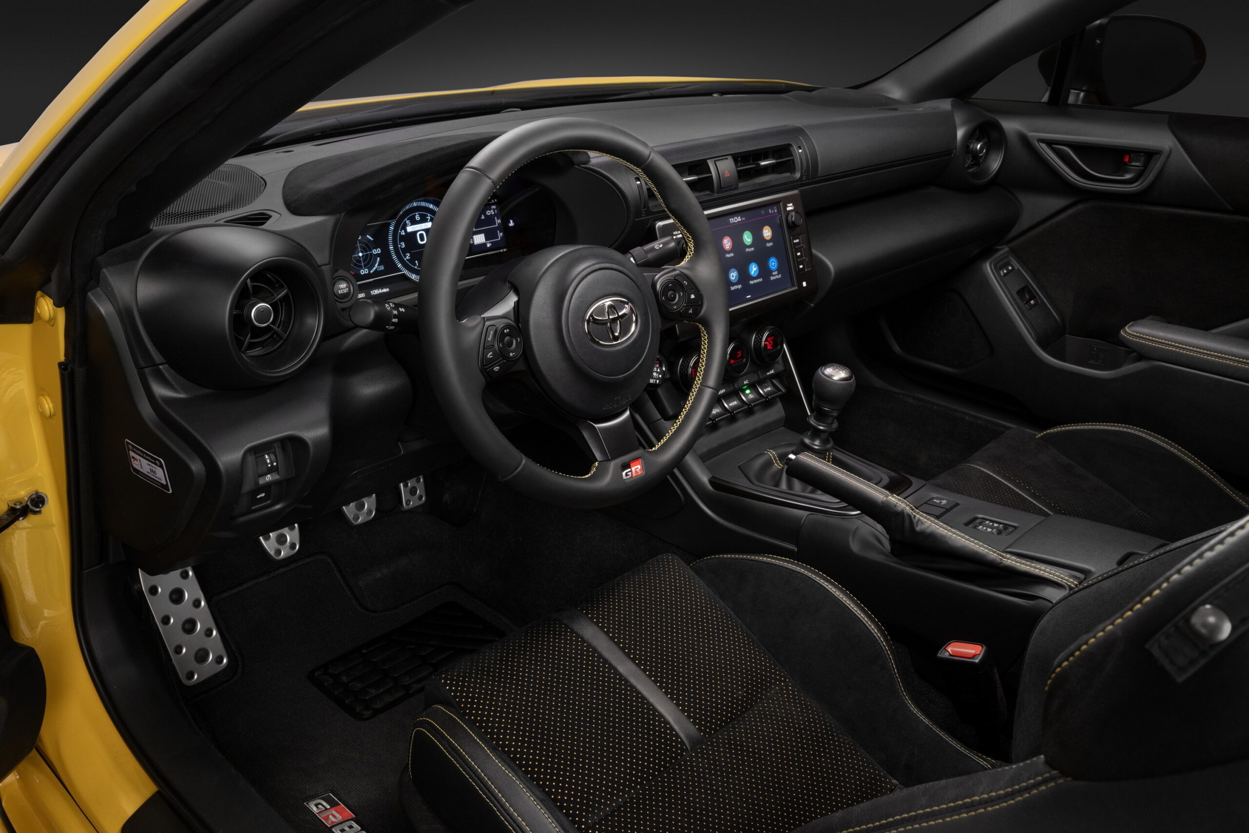 2026-Toyota-GR86_Yuzu_013