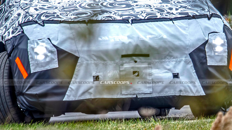27ChryslerPacifica fc02 copy