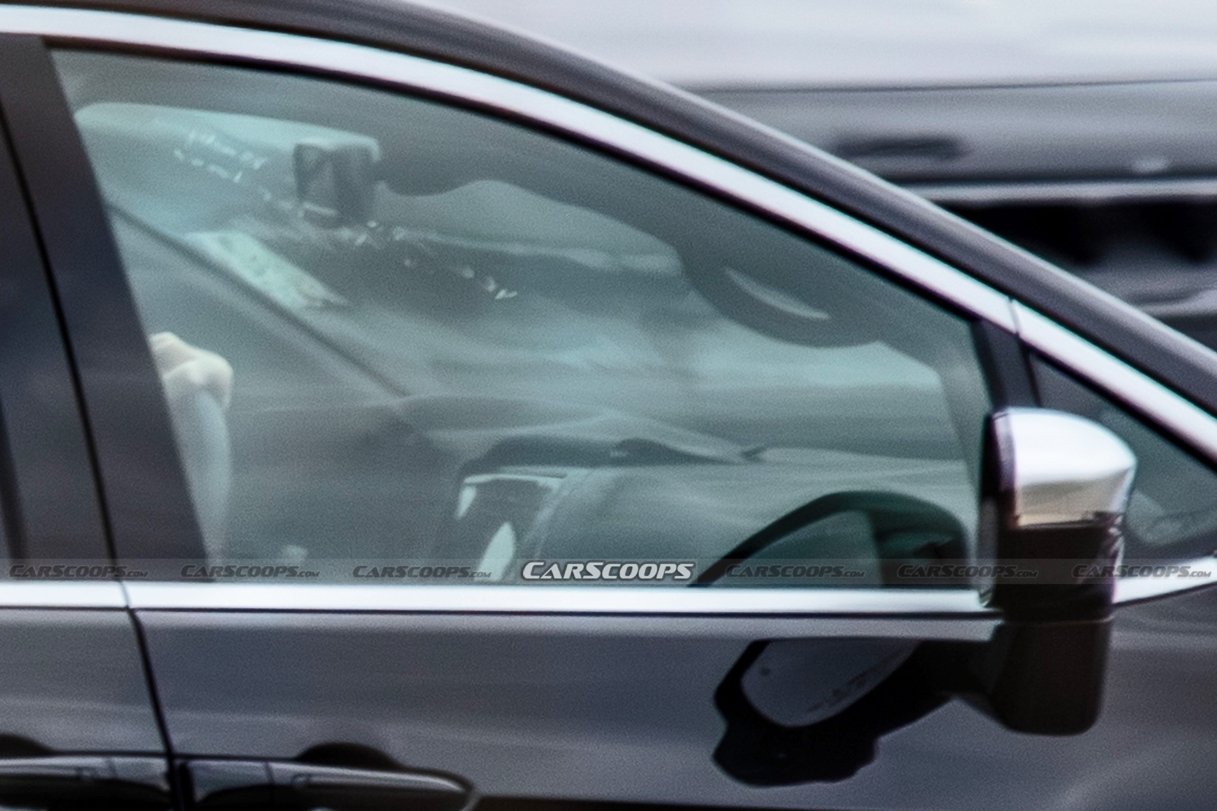 Chrysler Pacifica spy shots 00012