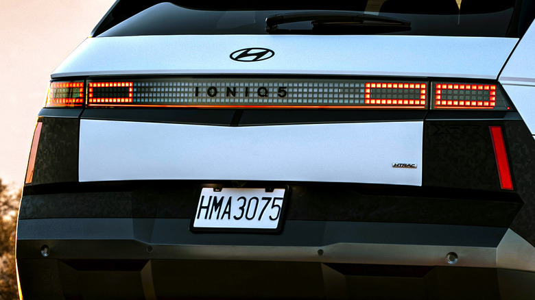 Large-68044-2026IONIQ5XRT copyr