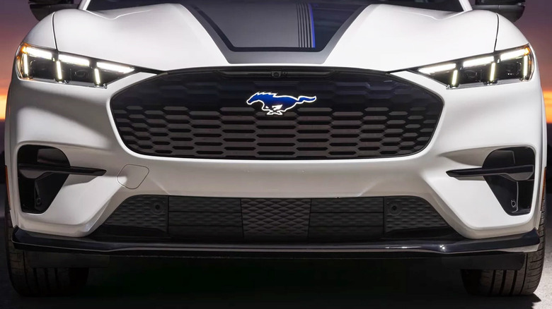 2026-Ford-Mustang-Mach-E-GT-California-Special-1017-3