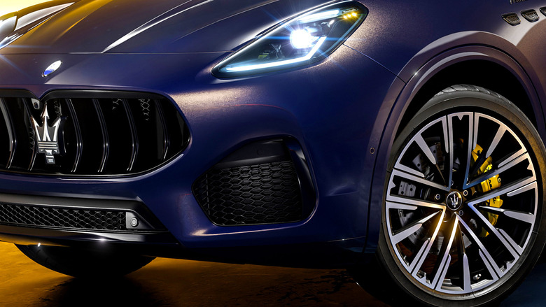 Maserati-Grecale-Lumina-Blu-Special-Series-main copy