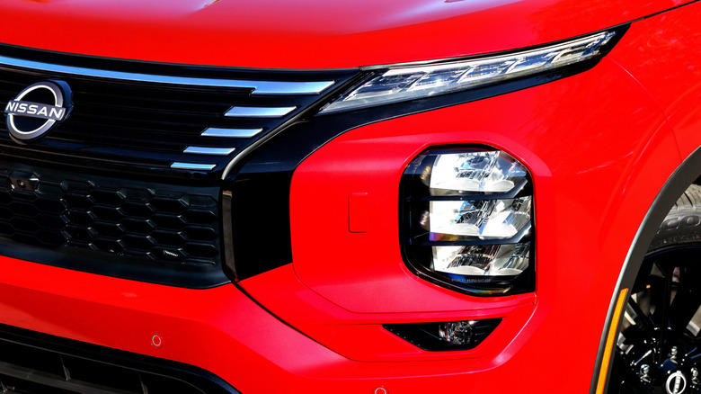 2026 Nissan Rogue Plug-in Hybrid-11-17 copy