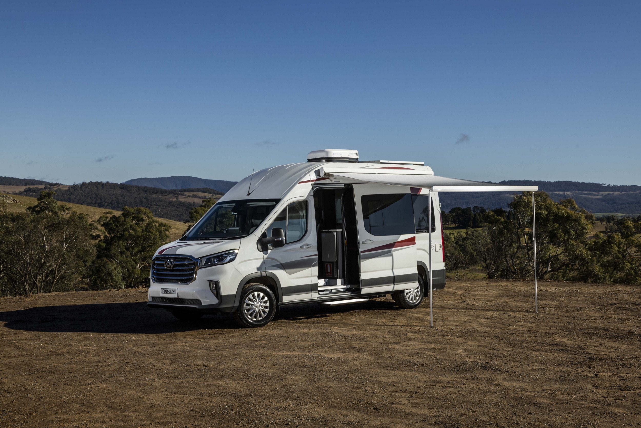 LDV Deliver 9 Campervan -002