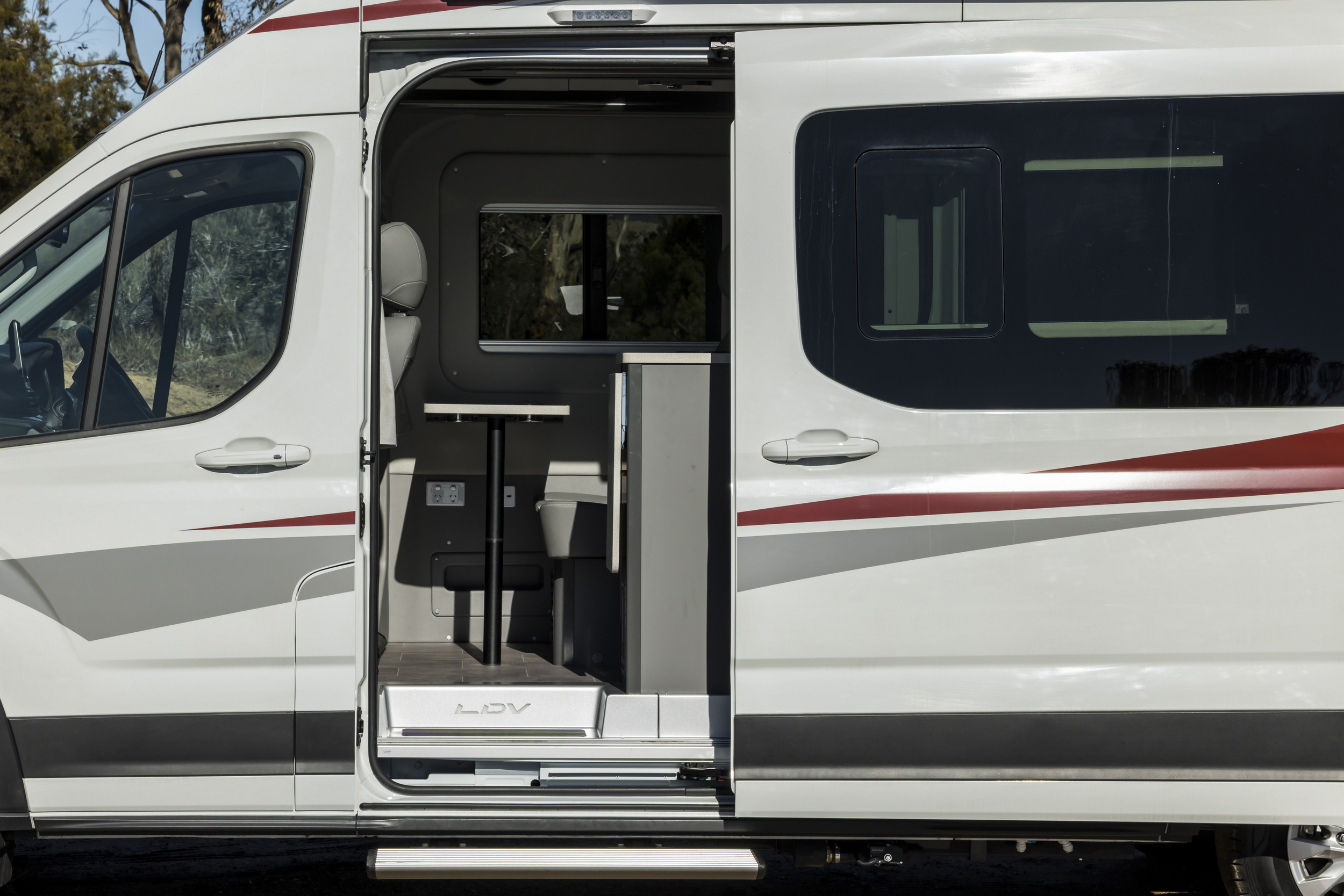 LDV Deliver 9 Campervan -015