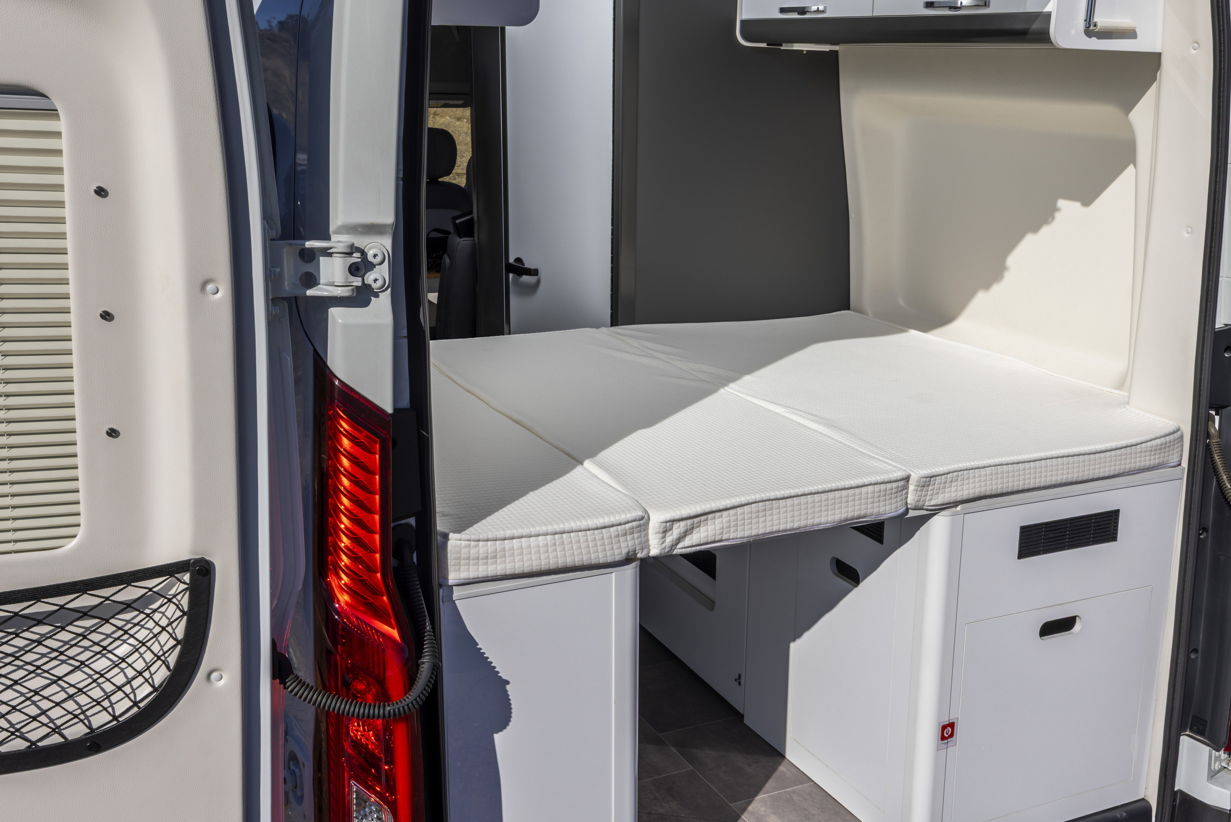LDV Deliver 9 Campervan -021