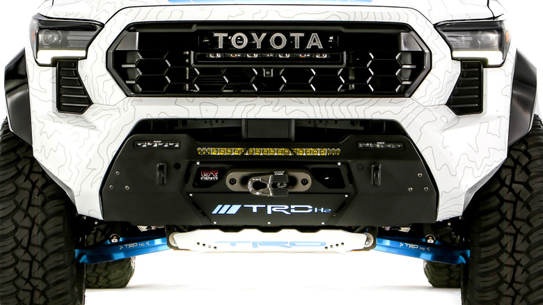Tacoma_H2_Overlander_Concept_Toyota_SEMA_2025_Hi-Res_13 copy