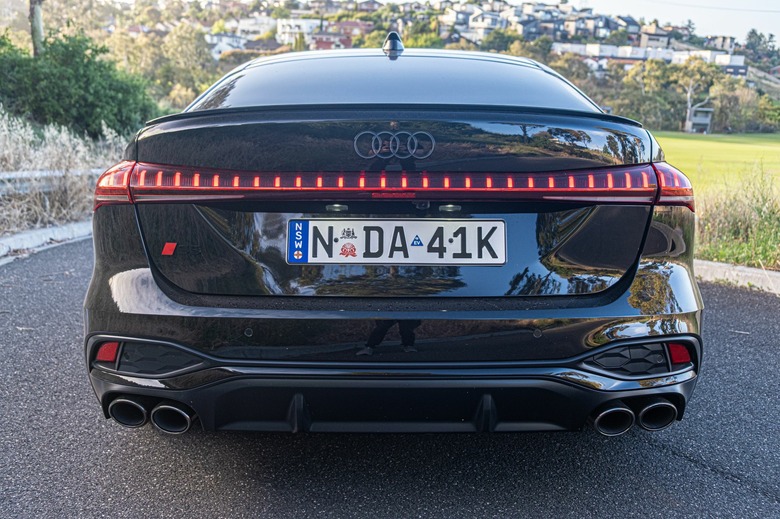 Audi S5 Sedan Review 2 - 18