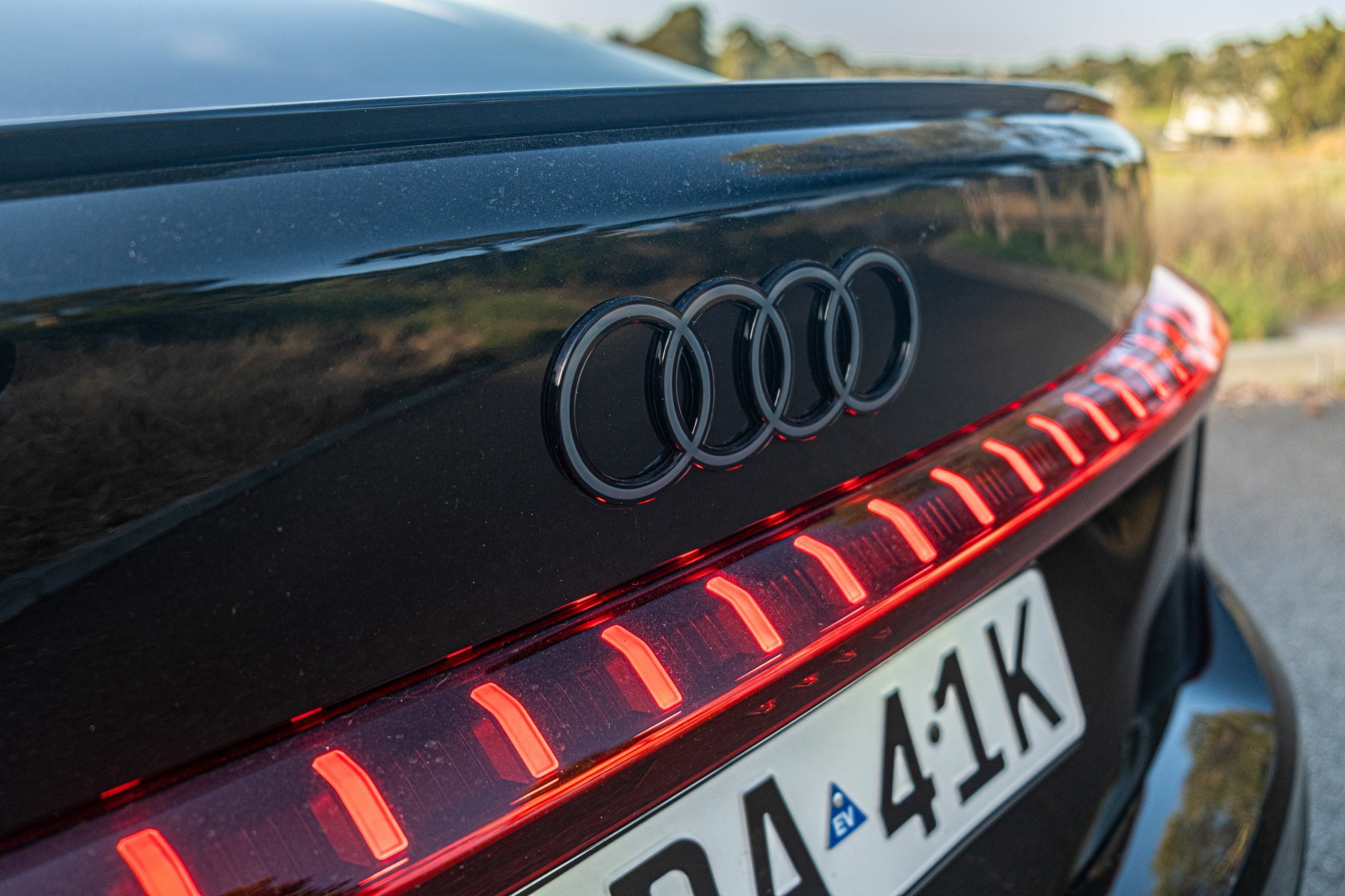 Audi S5 Sedan Review 2 - 17