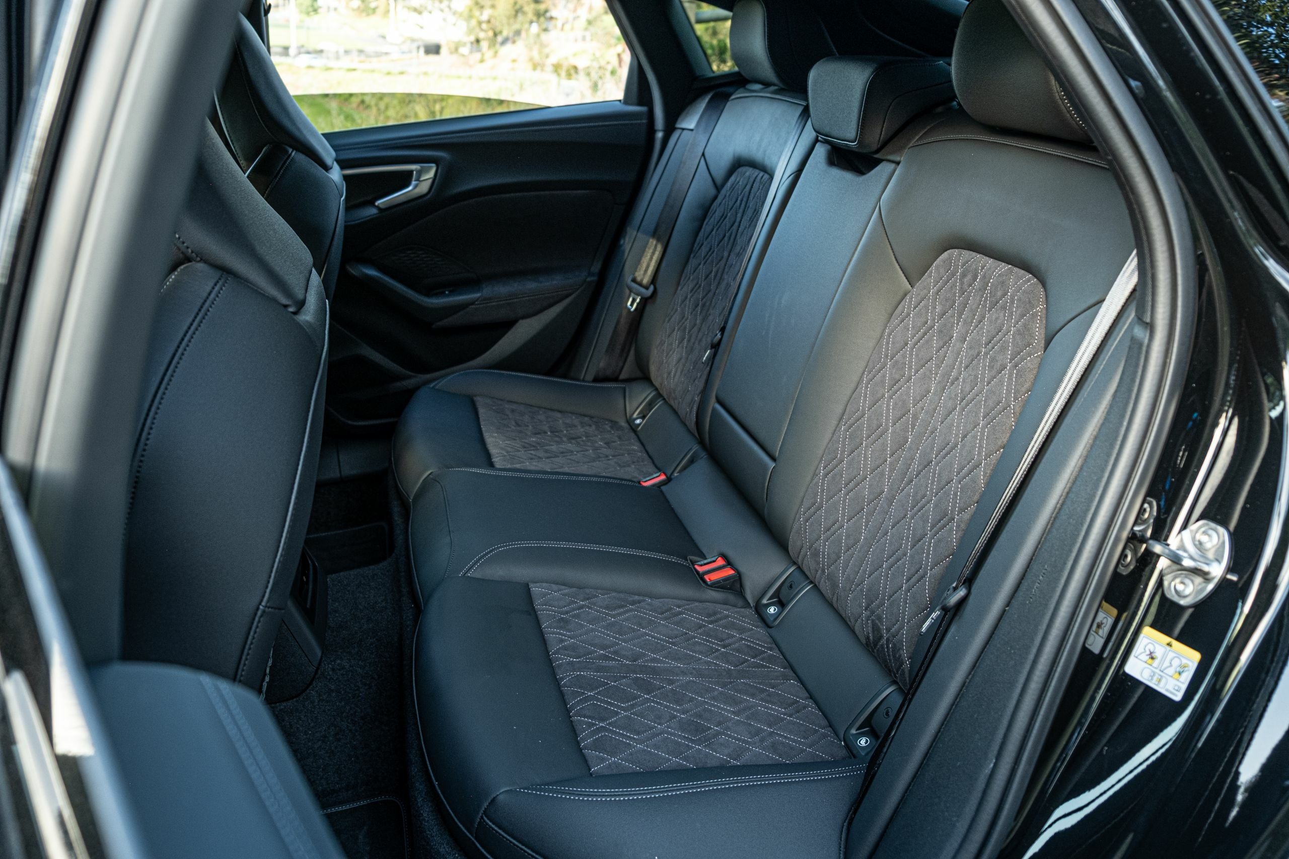 Audi S5 Sedan Review 2 - 40