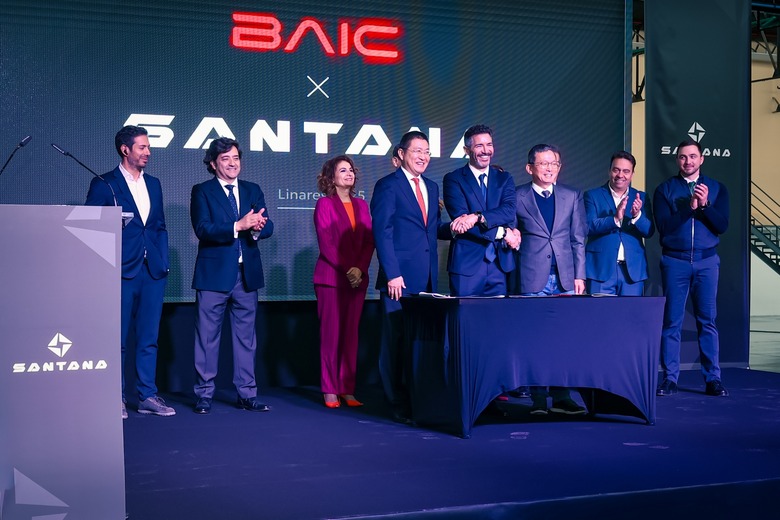 Santana Motors 1212 11