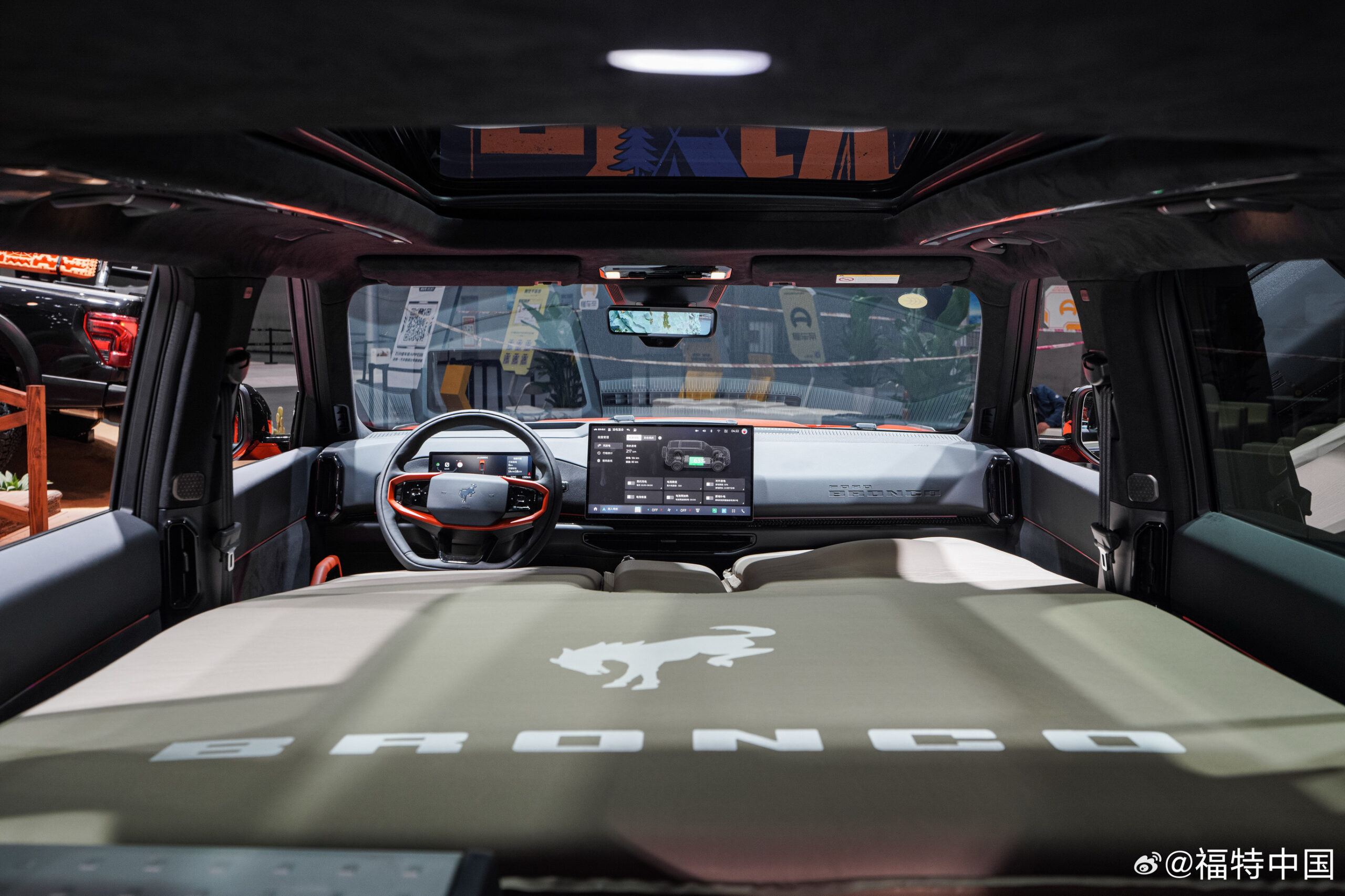 Ford Bronco Basecamp China 0001 - Copy
