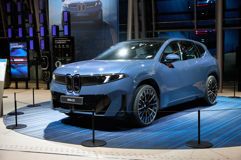 BMW iX3 Exterior - Copyright Guido ten Brink - SB-Medien (2)