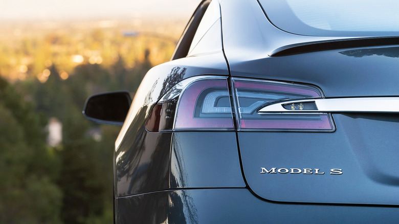Tesla-Door-Handle-Deaths