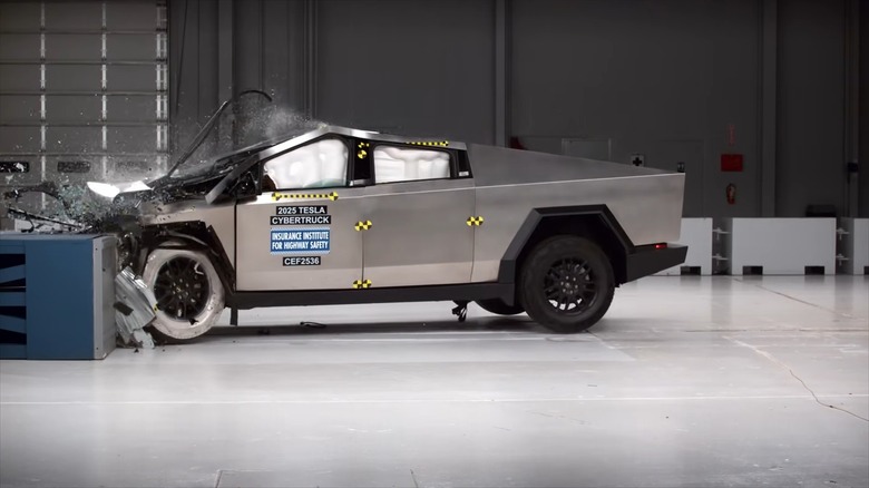 2025 Tesla Cybertruck updated moderate overlap IIHS crash test 0-11 screenshot