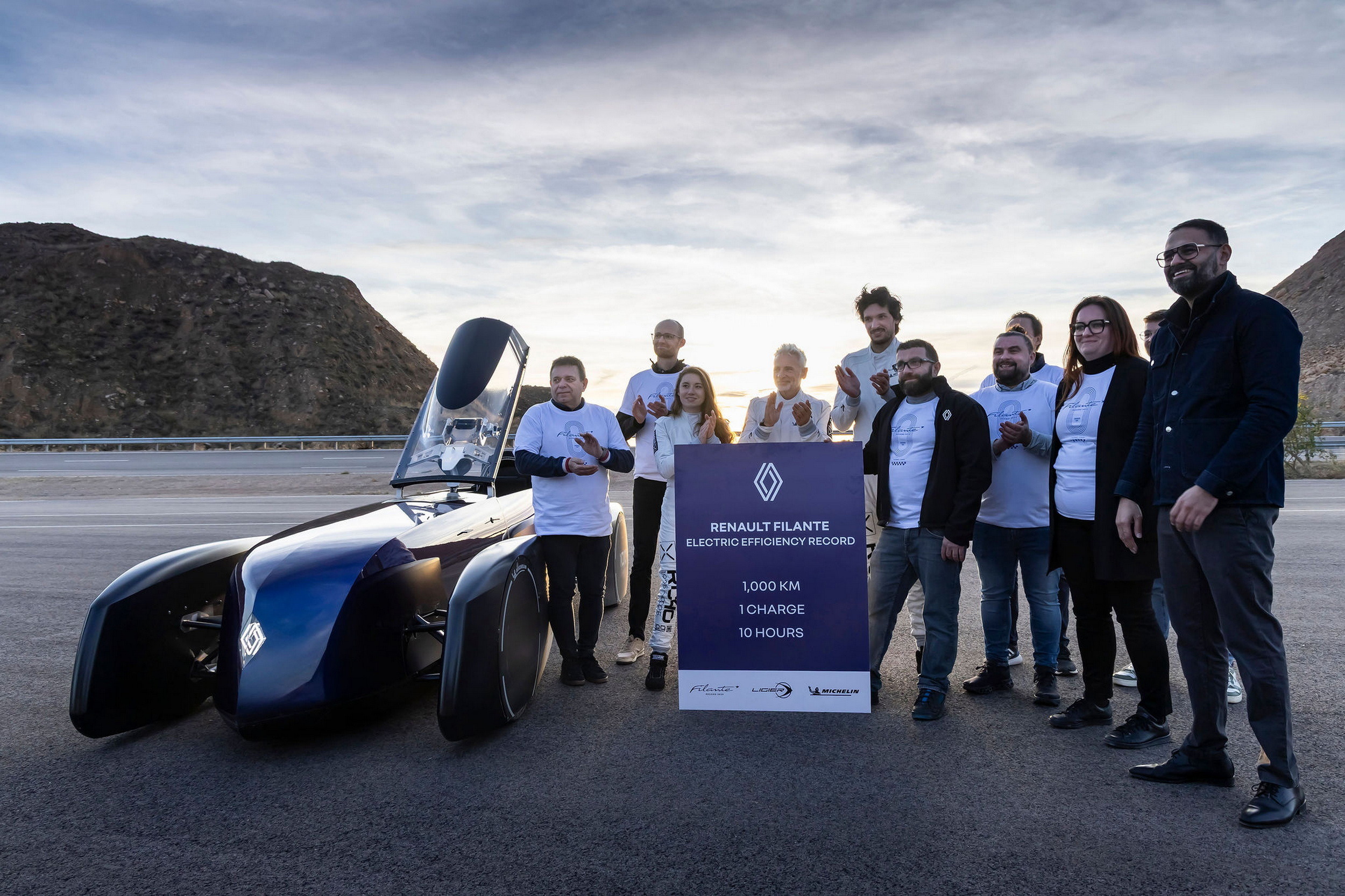 Renault Filante Record 2025 - team (1)