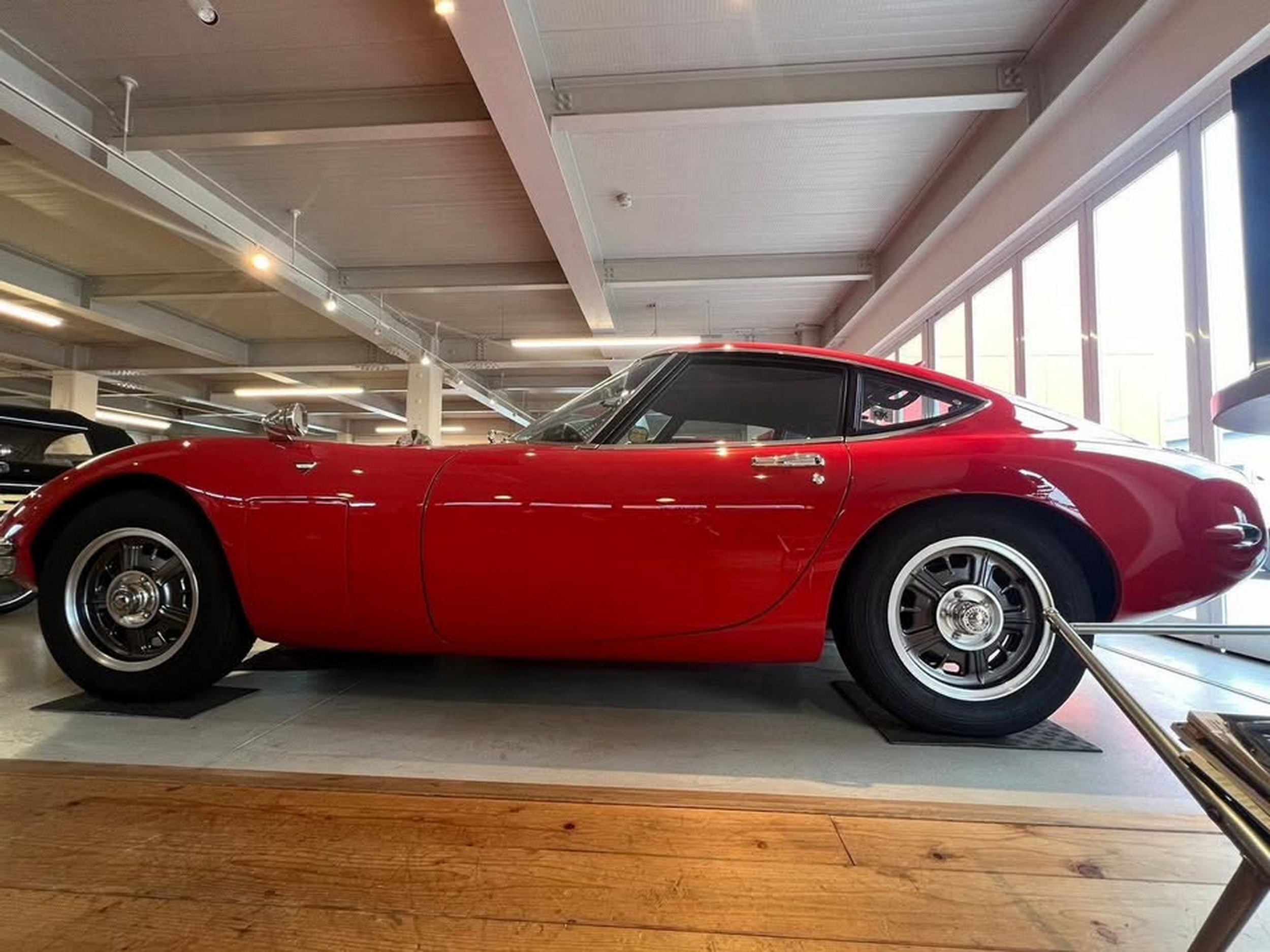 Toyota 2000GT Trio Listing - Facebook (3)