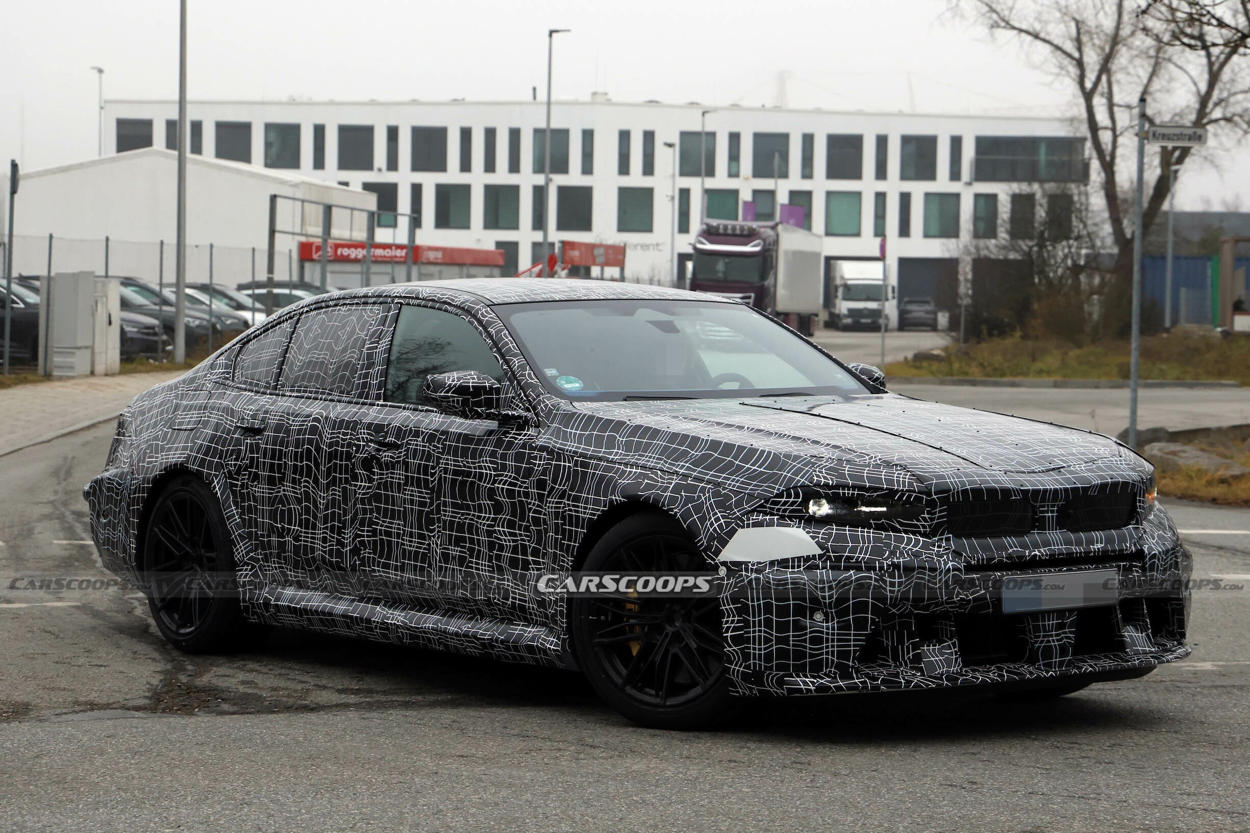 BMW M5 spy shots 00007
