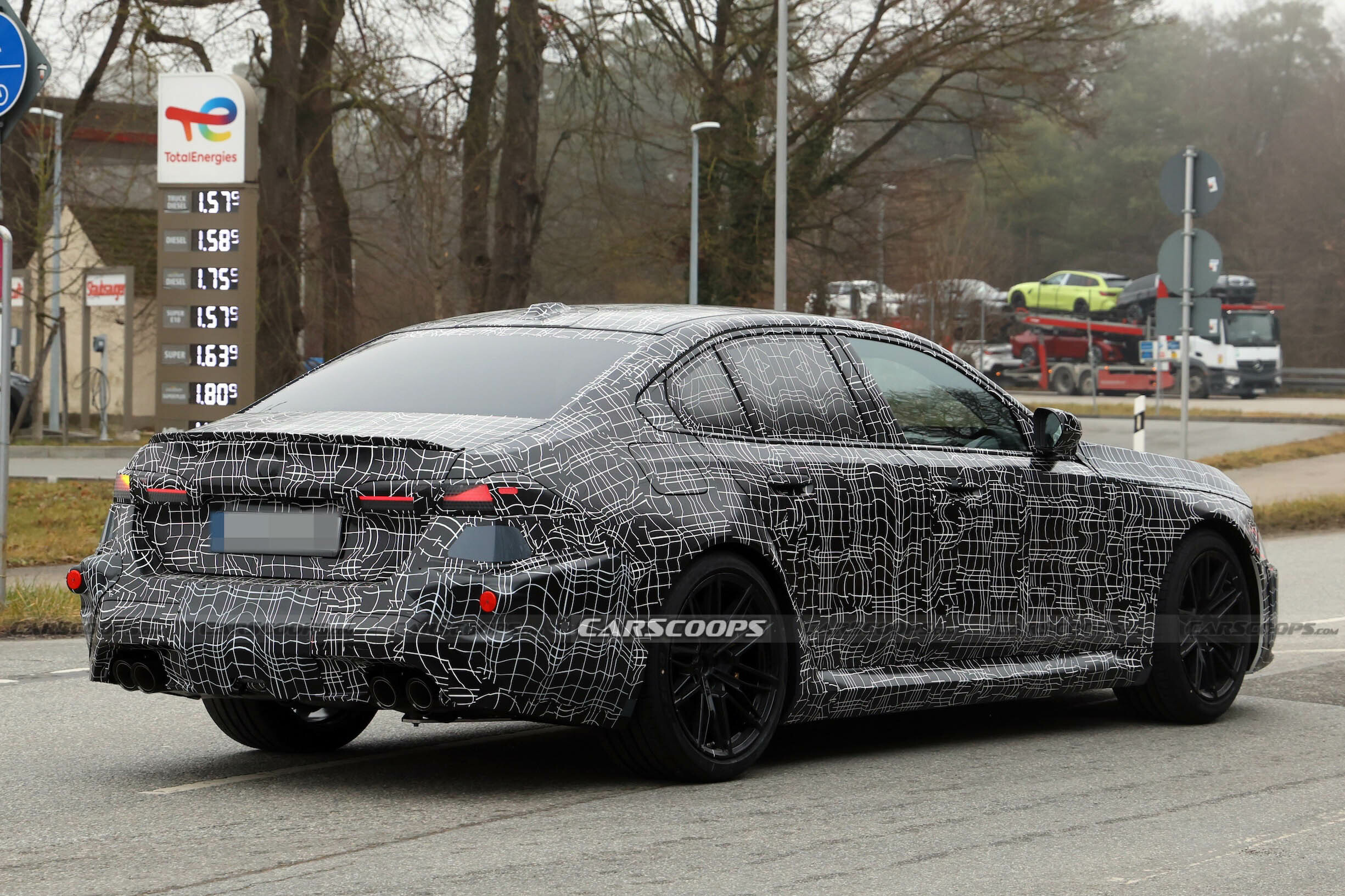 BMW M5 spy shots 00017