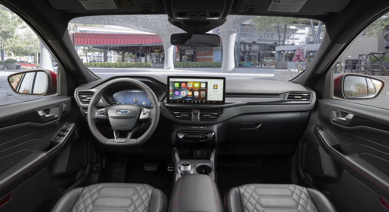 2023_Ford_Escape_Plug-In_Hybrid_and_ST-Line_Elite(1)