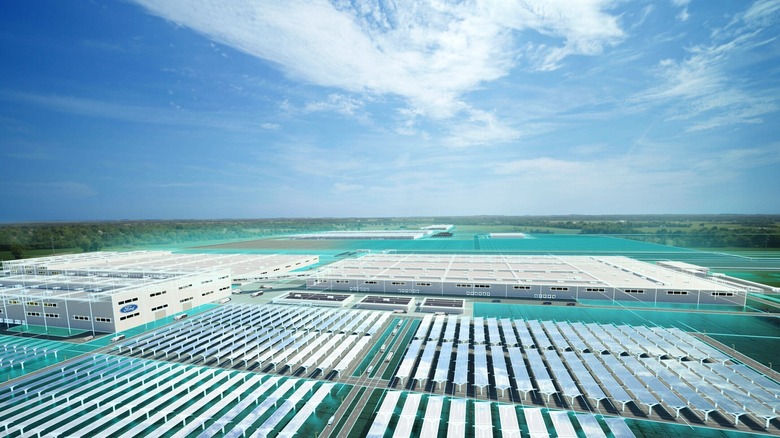 Blue-Oval-City_02