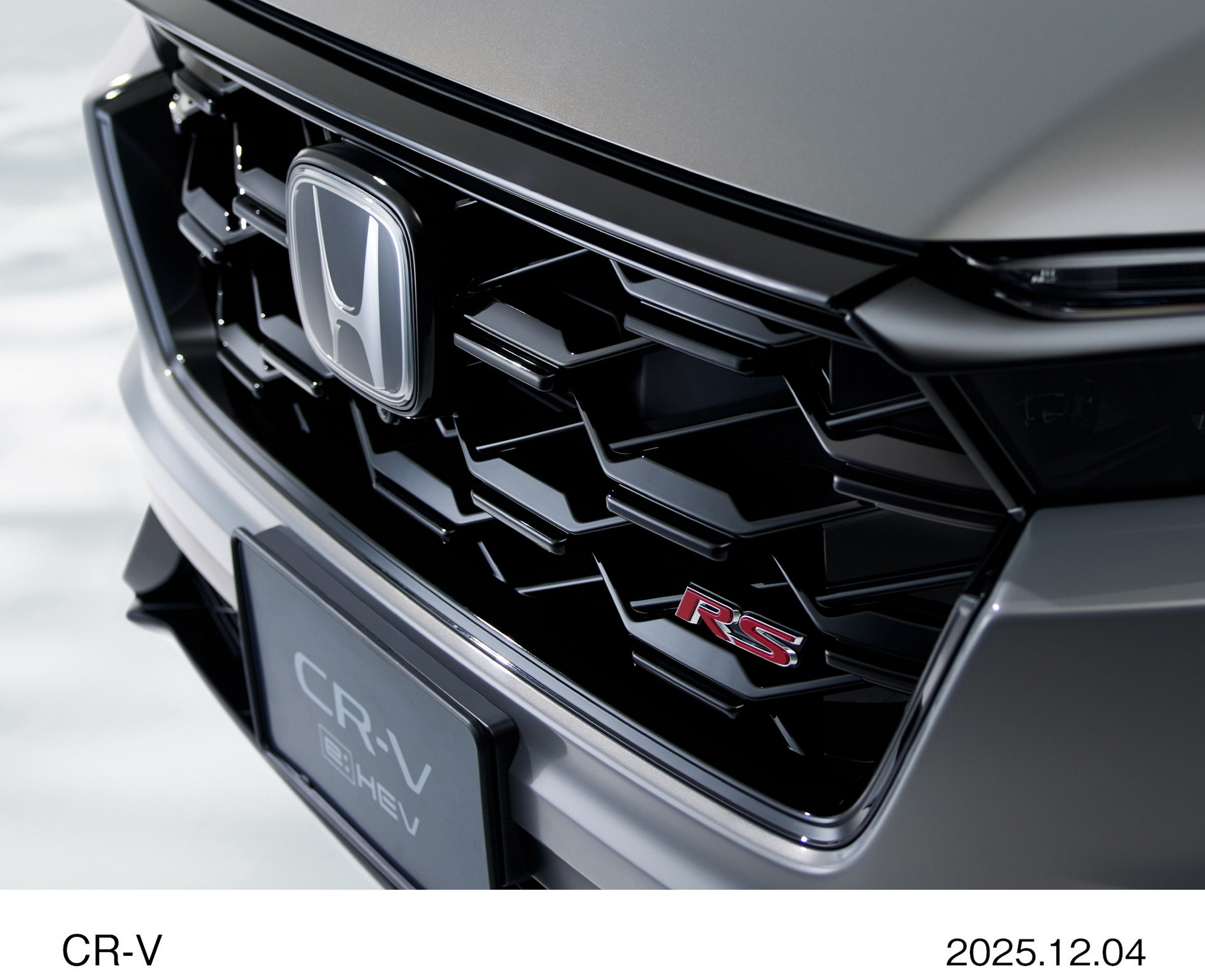 Honda CR-V eHEV RS Black Edition - Japan (4)