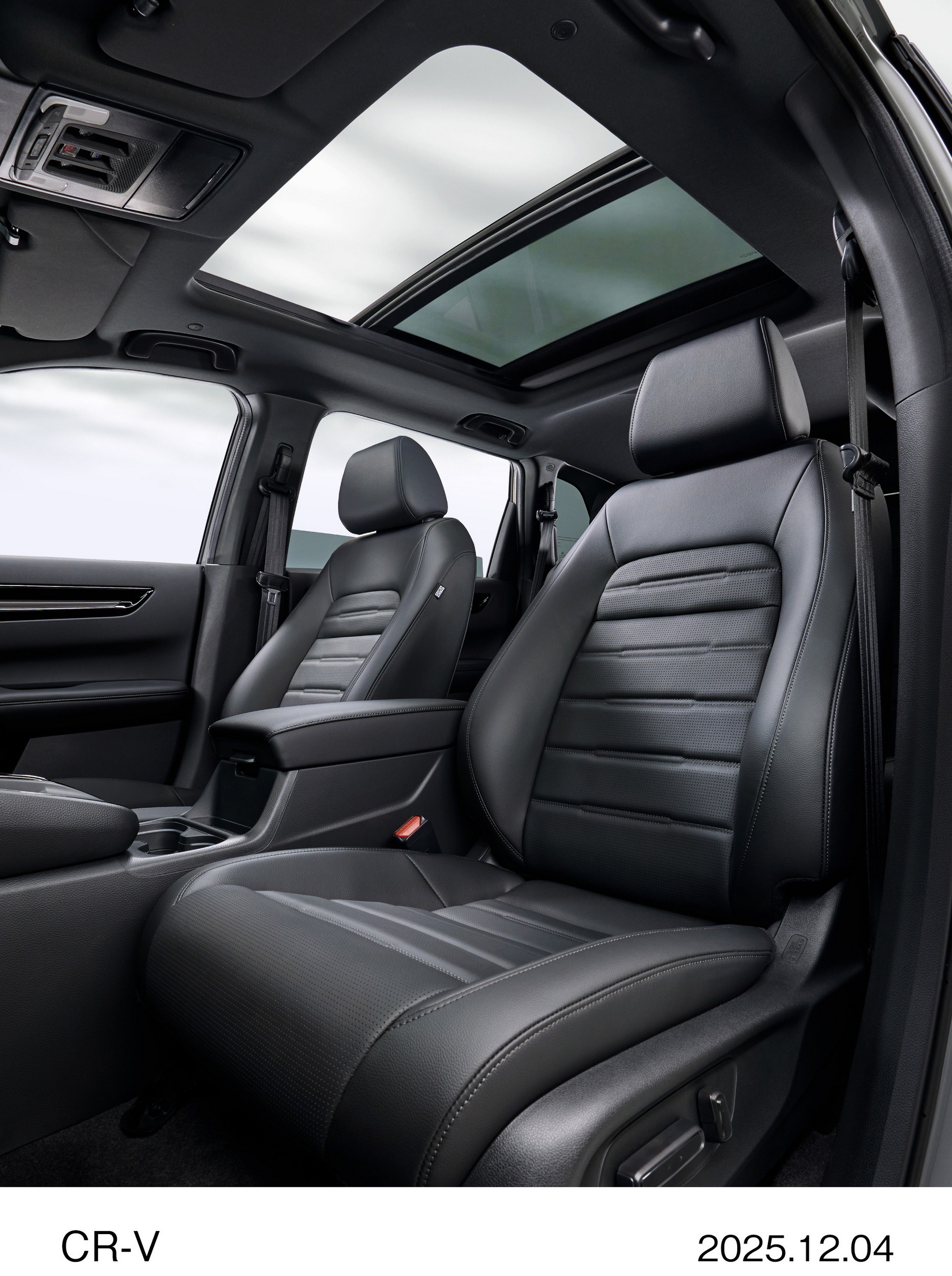 Honda CR-V eHEV RS Black Edition - Japan (8)