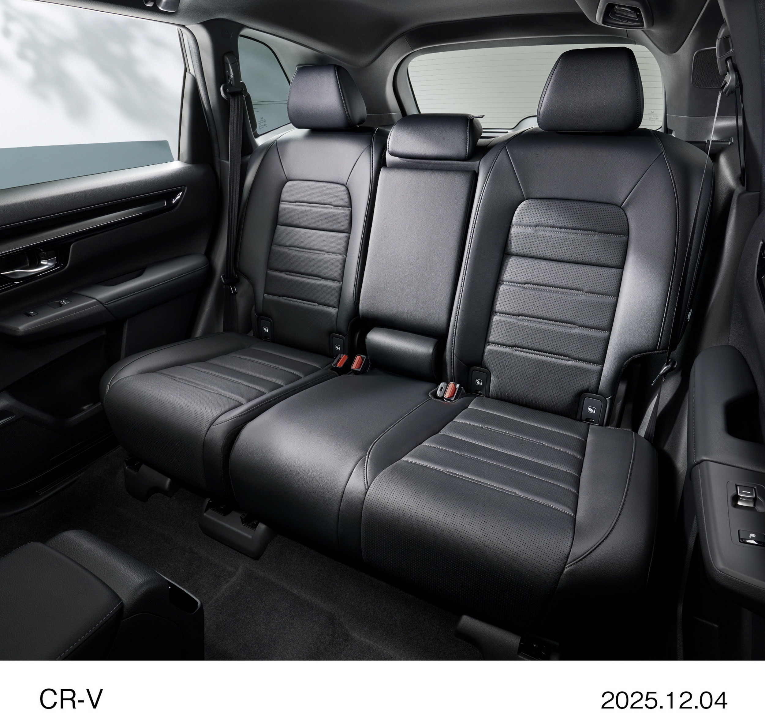 Honda CR-V eHEV RS Black Edition - Japan (9)