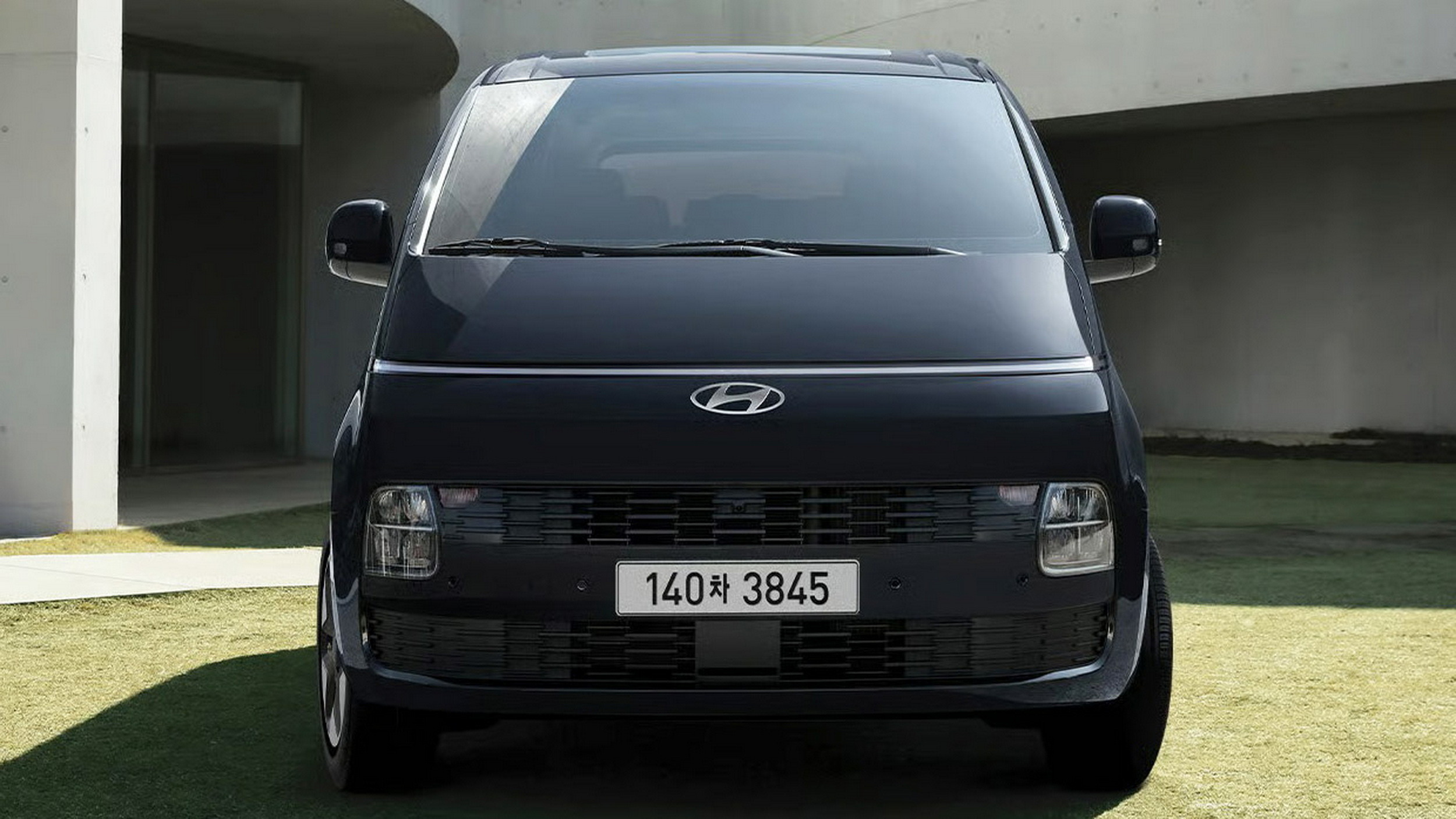 2026 Hyundai Staria (6)