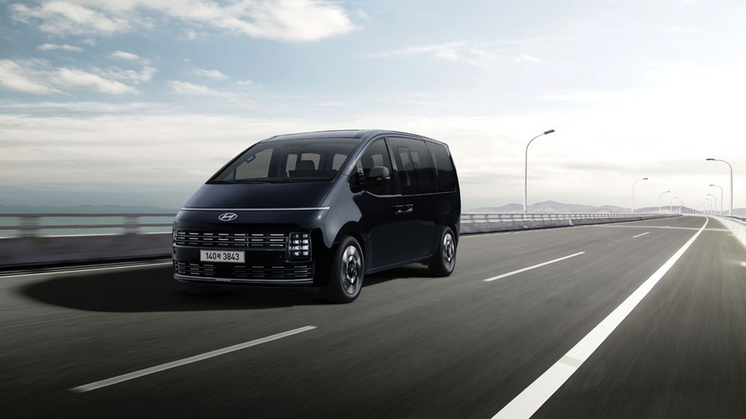 2026 Hyundai Staria (7)