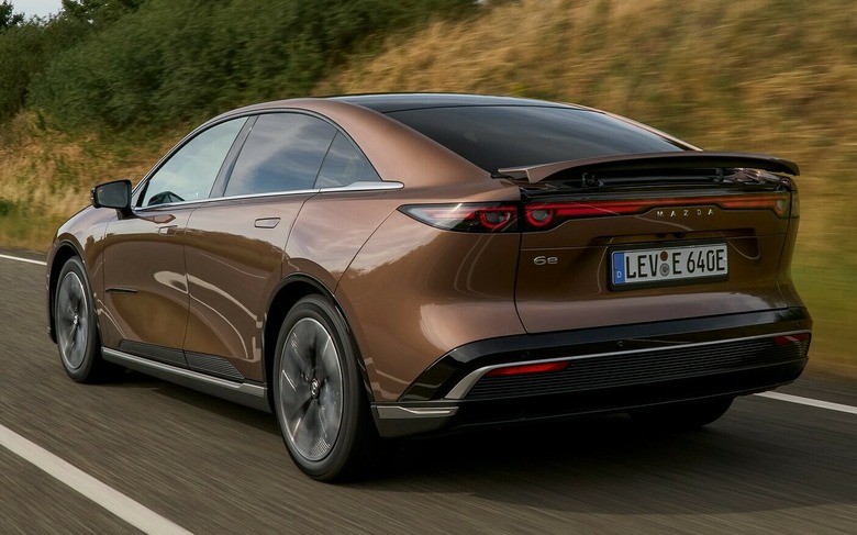 2025 Mazda 6e Europe Gallery 1 - 12