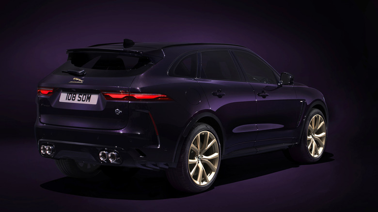Jaguar_F-PACE_SVR_Edition_1988_(European_model_shown) copy