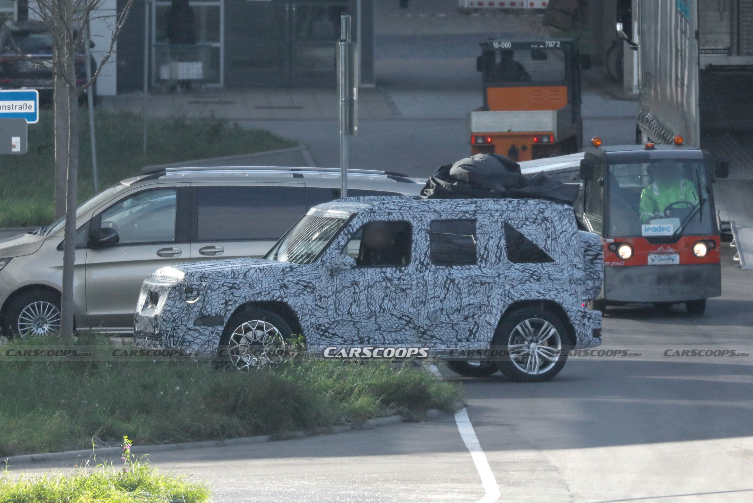 Mercedes baby G-wagon scoop 00016