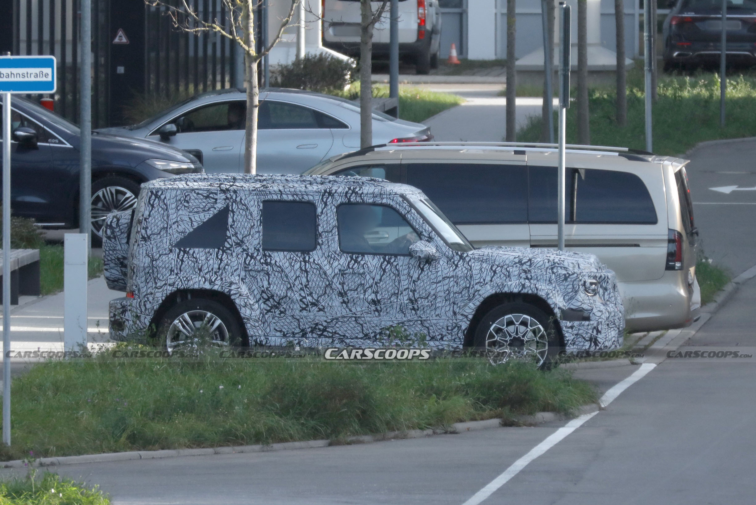 Mercedes baby G-wagon scoop 00020