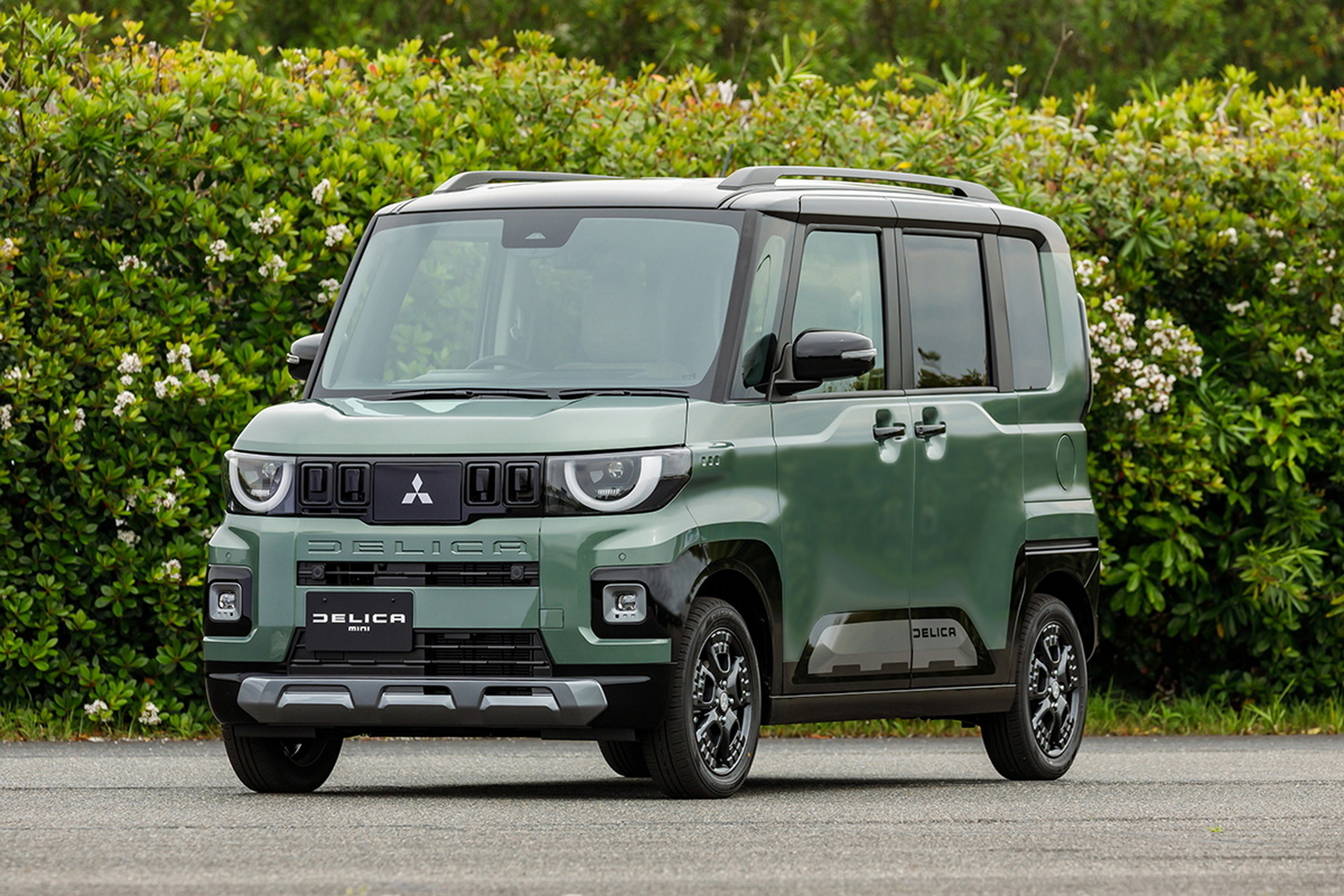 2025 Mitsubishi Motors Delica Mini (2)