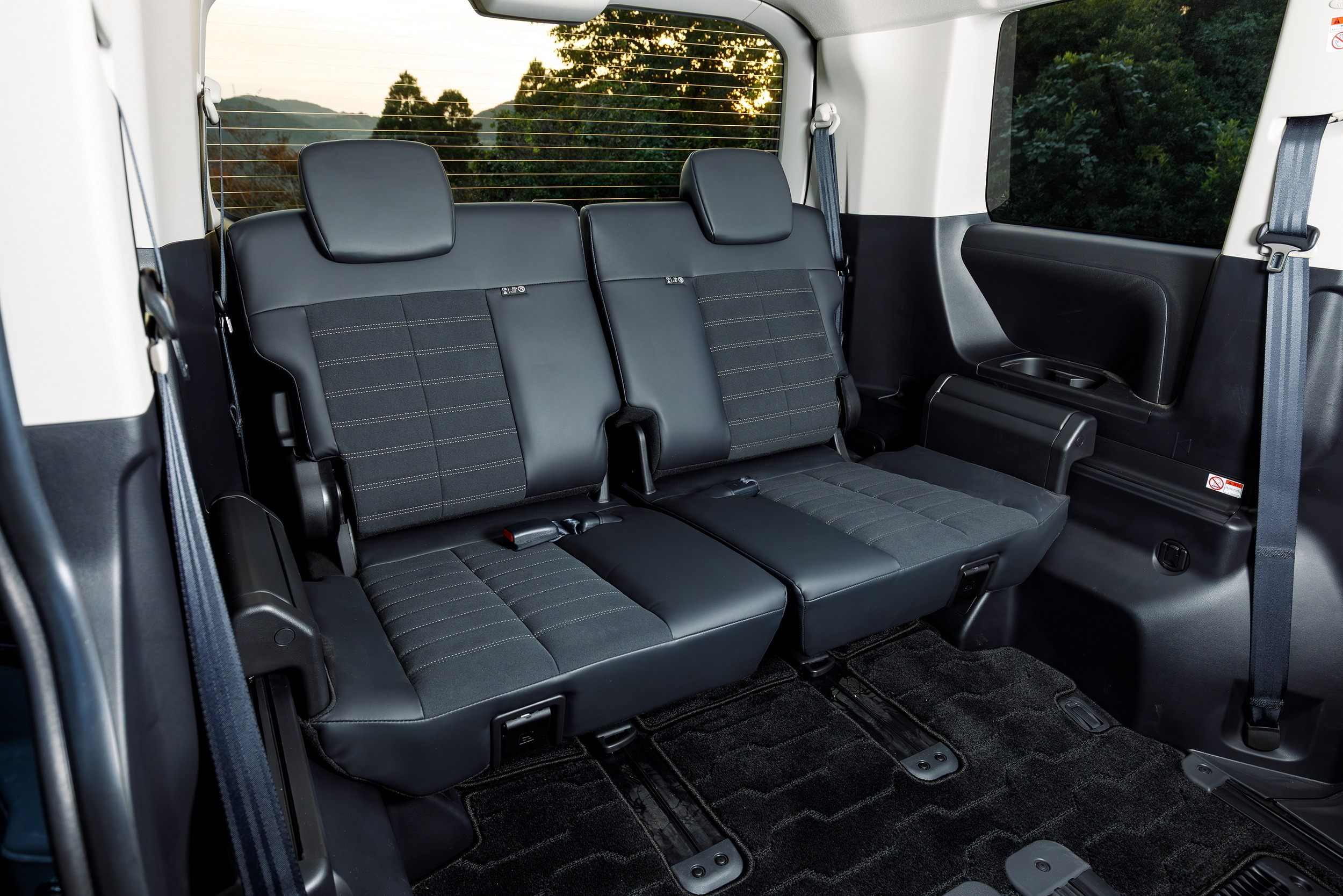 2026 Mitsubishi Delica D5 - Japan (12)
