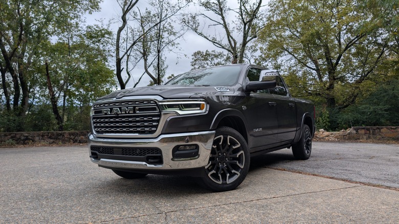 2026 Ram 1500 Hemi 5 by Stephen Rivers for Carscoops