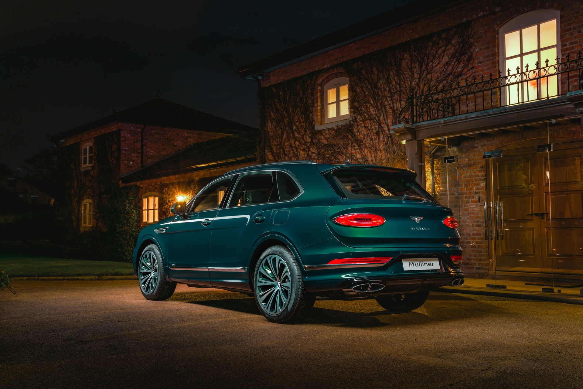 Bentley-Bentayga-Hybrid-Mulliner-07
