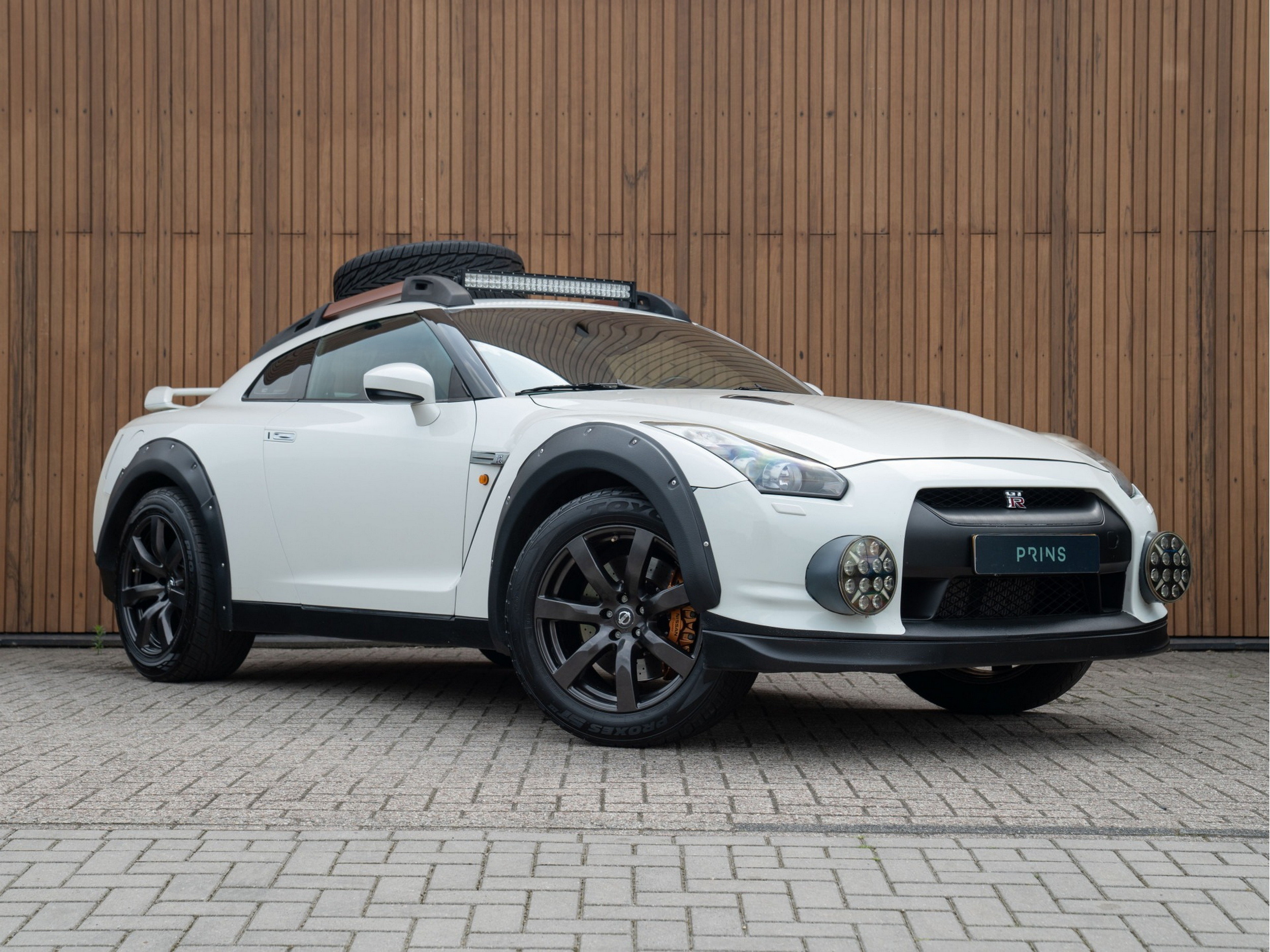 Nissan GT-R Off-Road - Prins (2)