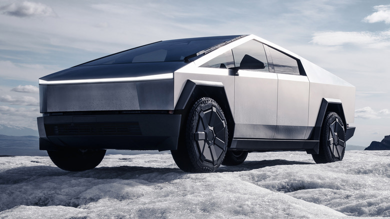 Tesla-Cybertruck-f Range Extender