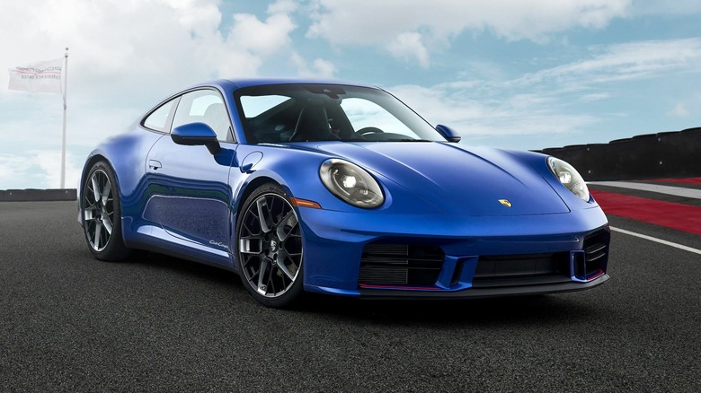 2026 Porsche 911 Carrera T Club Coupe (4) copy