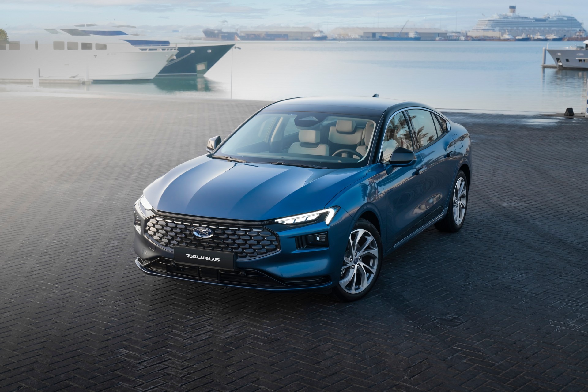 Ford Taurus - 5