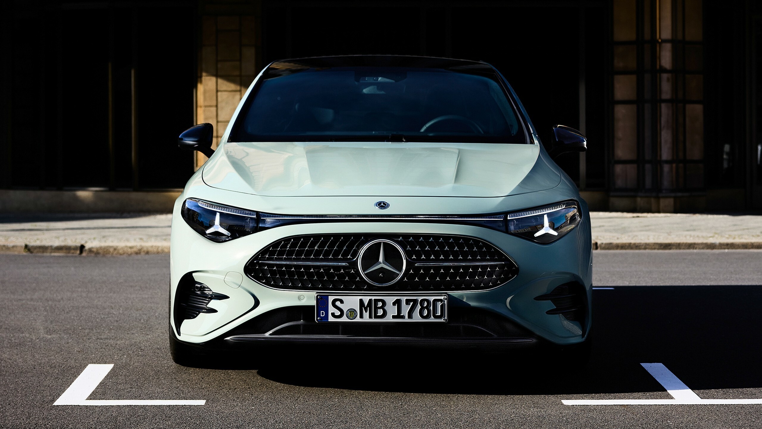 Mercedes CLA 220 Hybrid - 2