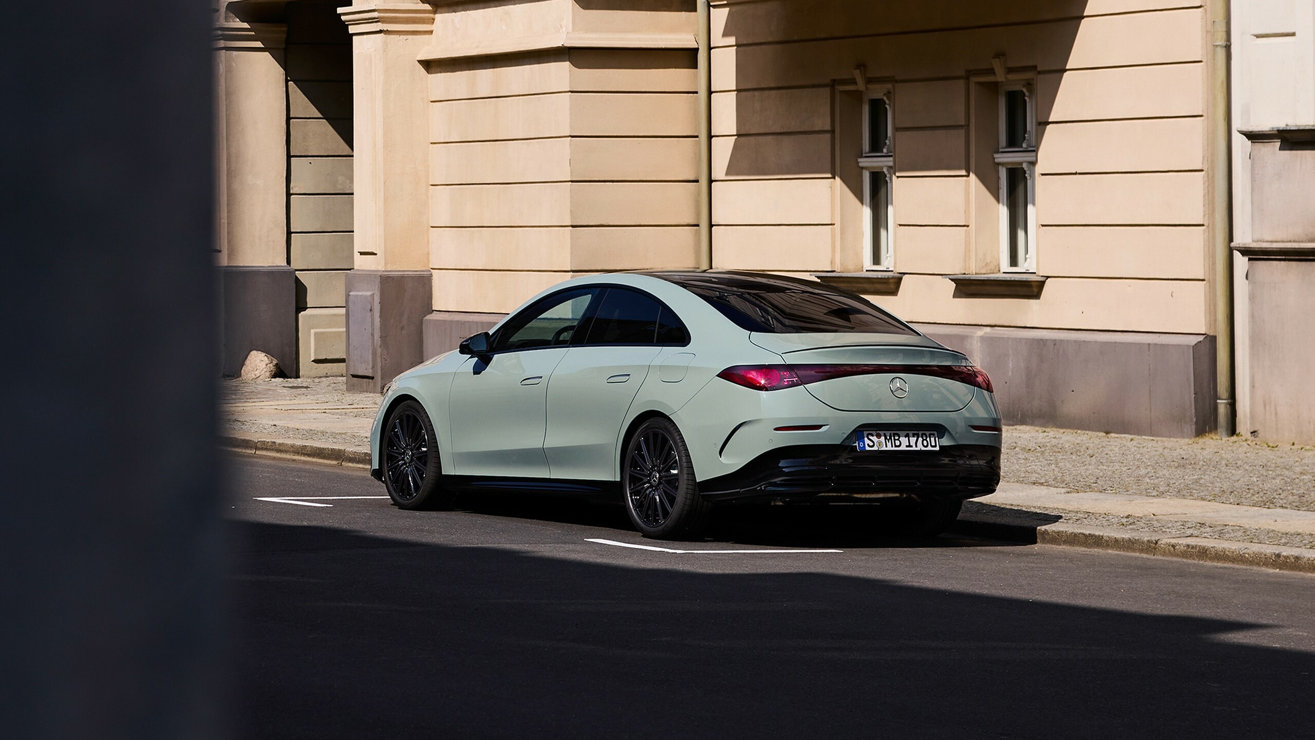 Mercedes CLA 220 Hybrid - 3