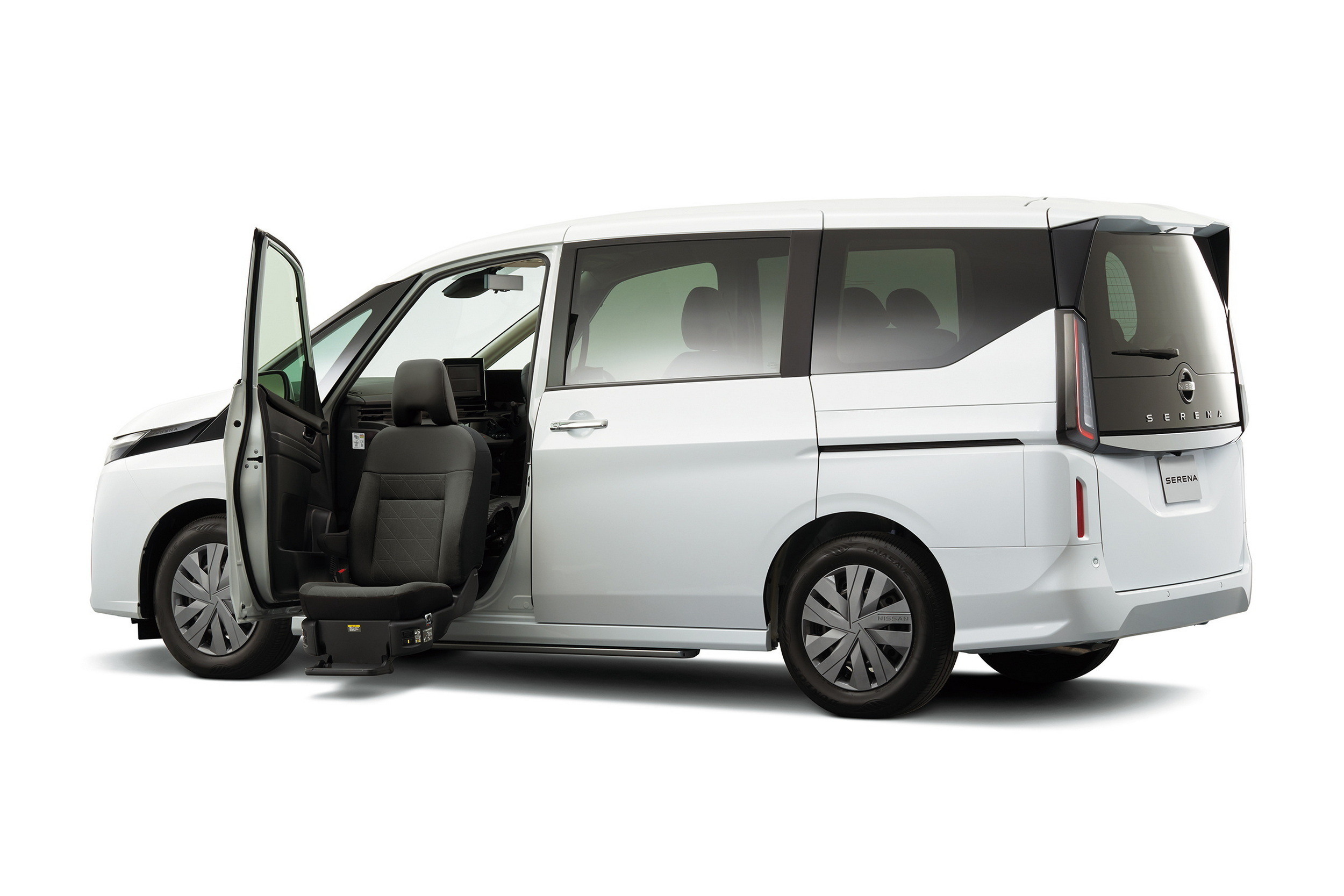2026 Nissan Serena (16)