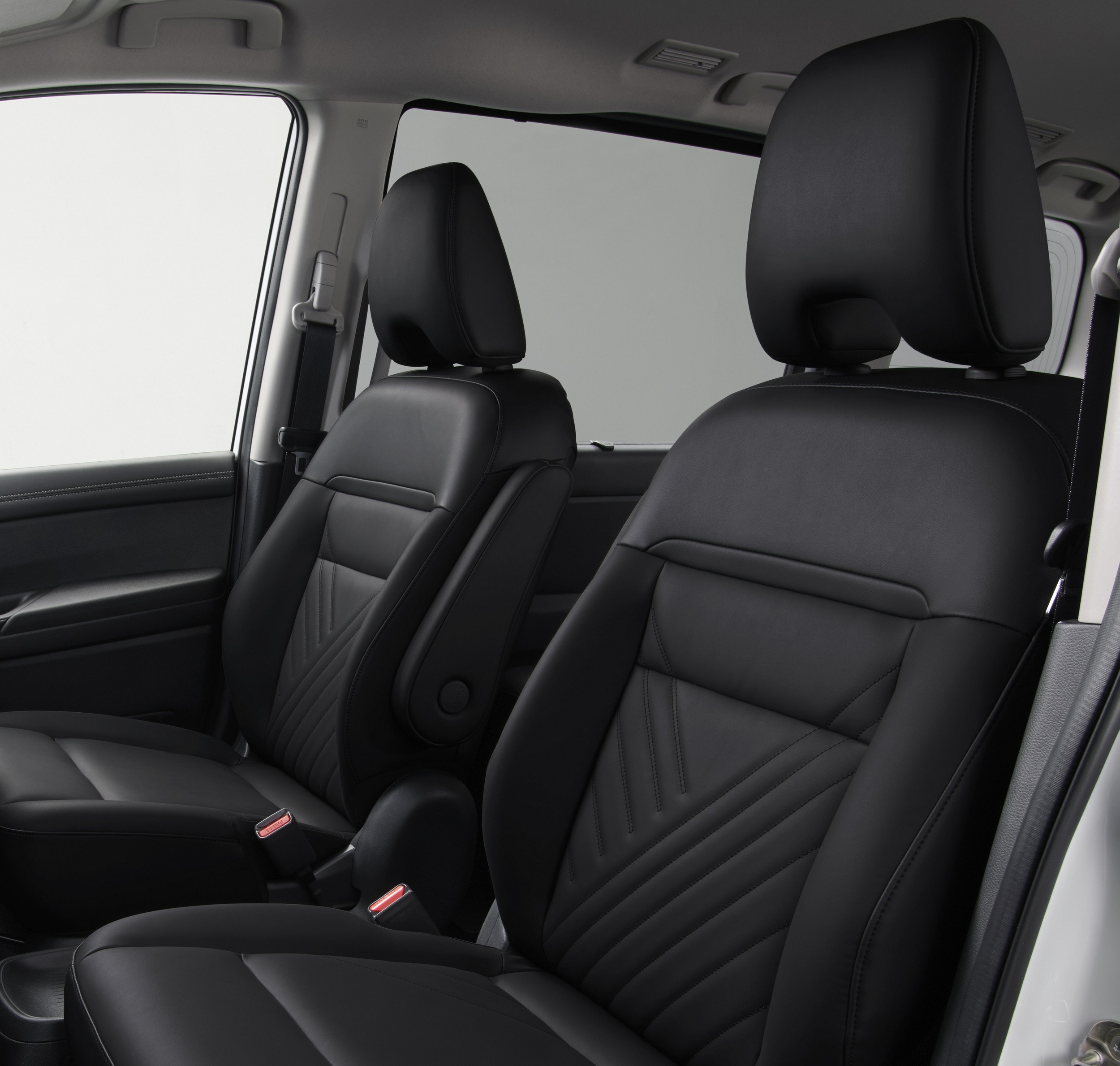2026 Nissan Serena Interior (4)