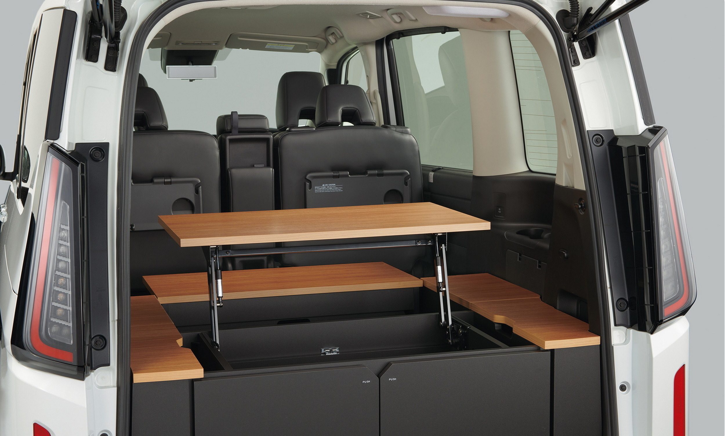 2026 Nissan Serena Muti-Bed (3)