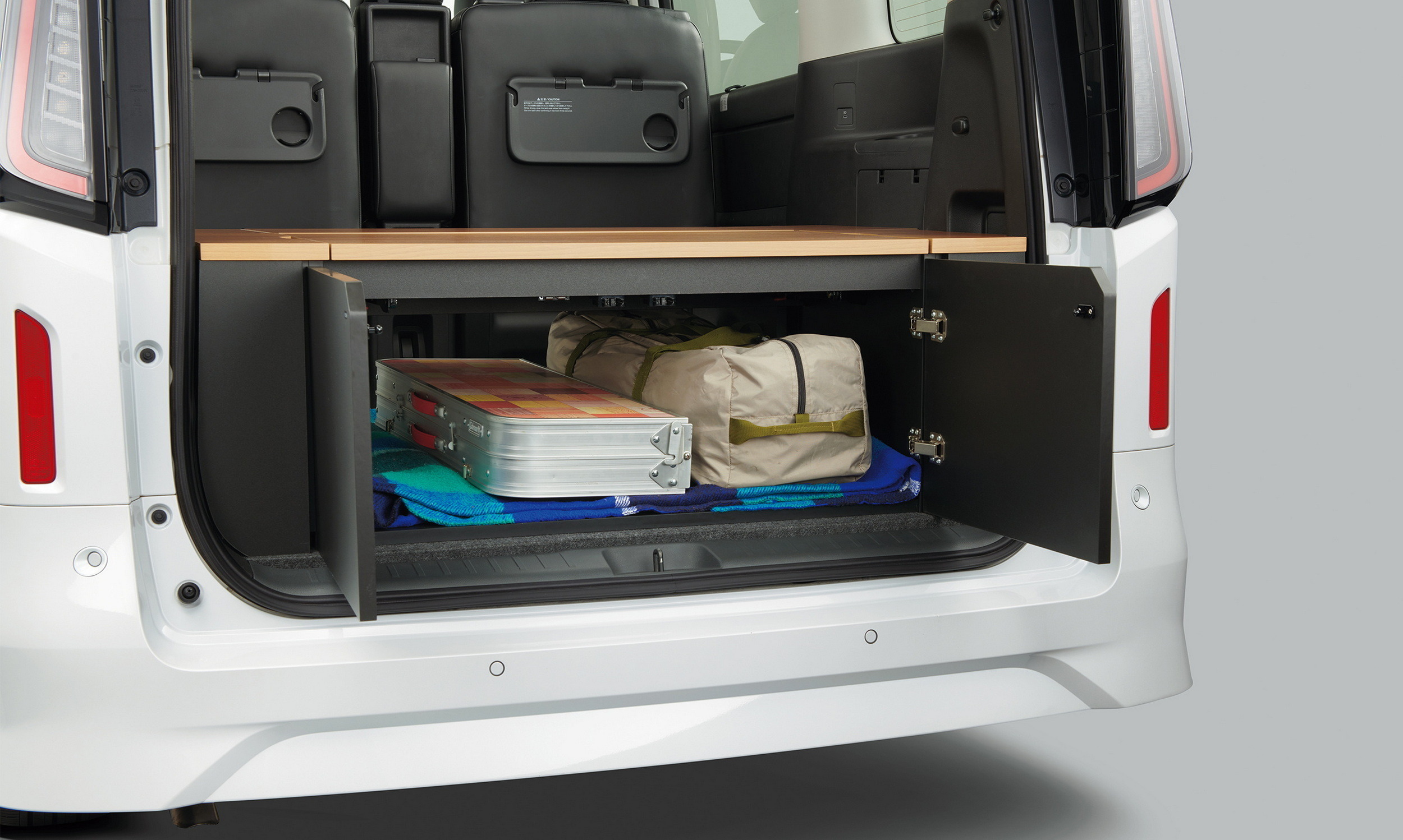 2026 Nissan Serena Muti-Bed (4)